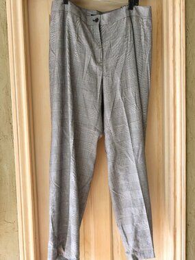 NWT Jones New York Collection Woman Slacks / Pants/ Trousers Gray Plaid Size 18W